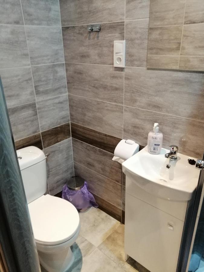 Pokoje Goscinne Polo Częstochowa Buitenkant foto