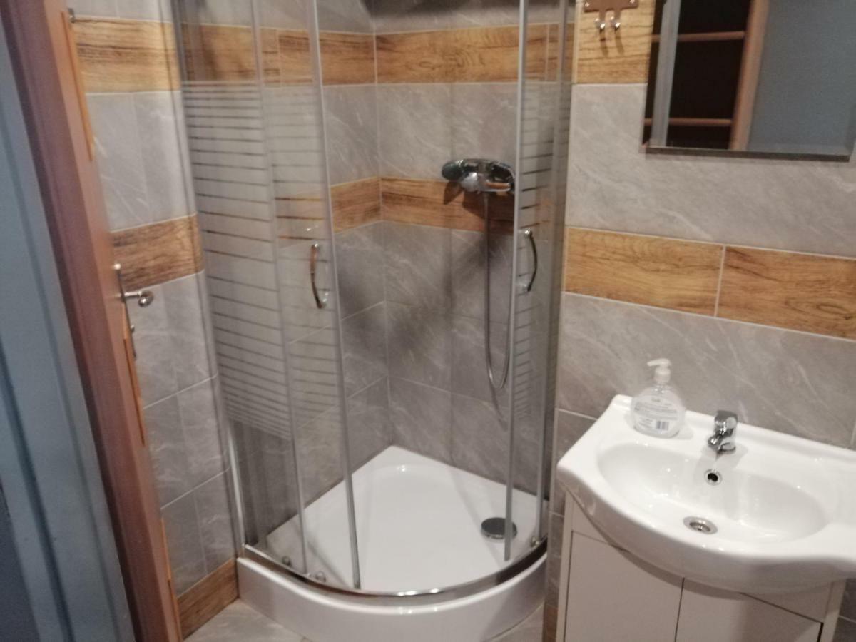 Pokoje Goscinne Polo Częstochowa Buitenkant foto